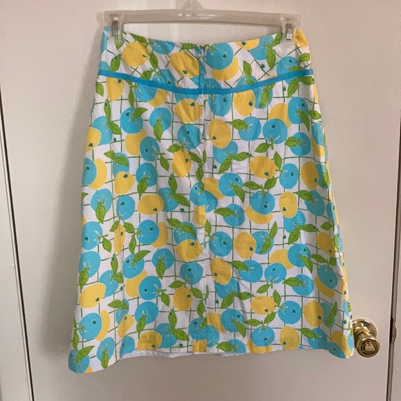 Lemon and Blueberry Lilly Pulitzer skirt - Picture 3 of 3